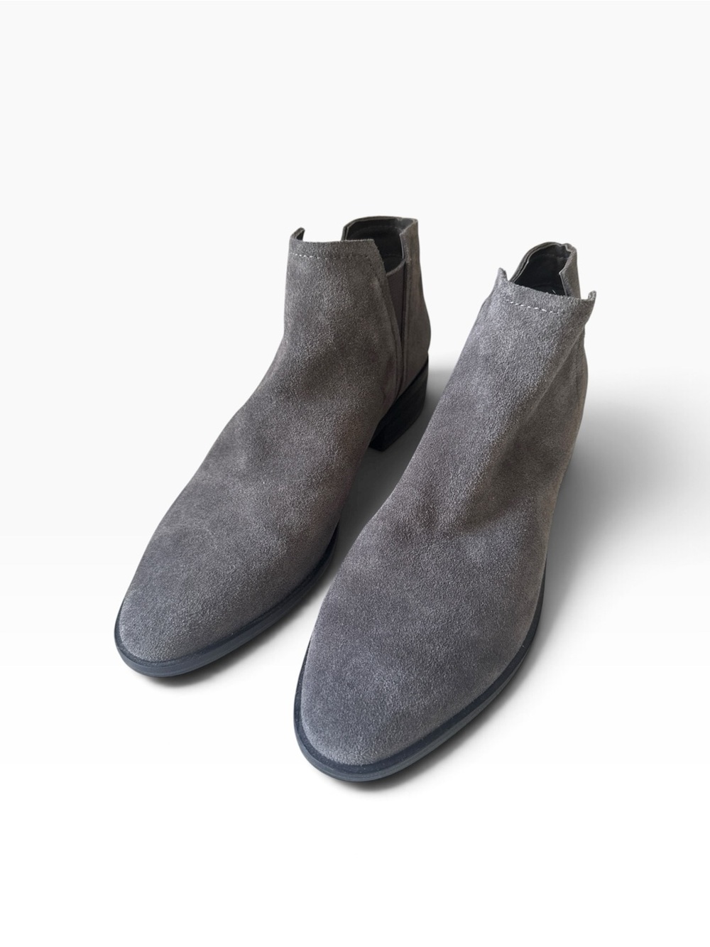 Dolce Vita Gray Sueded Low Heel Ankle Bootie Size 8.5
